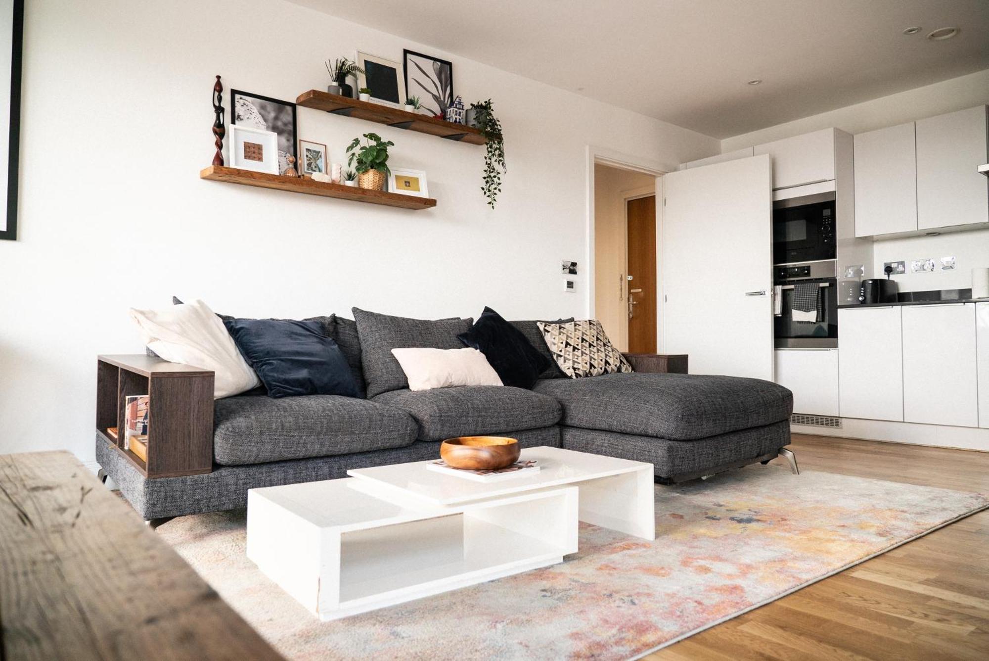 Stunning Riverside View Apartment, Near Canary Wharf & O2 Londyn Zewnętrze zdjęcie