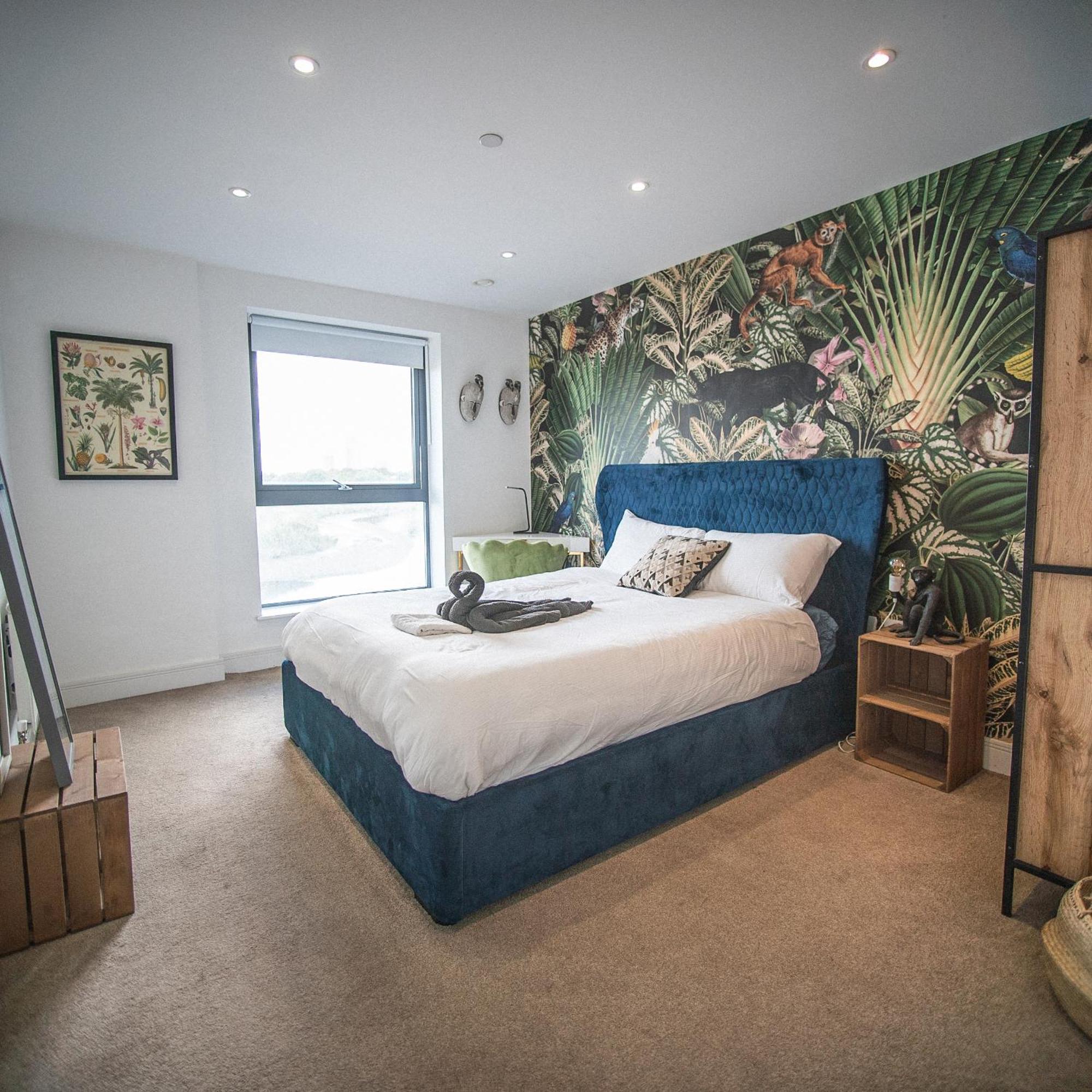 Stunning Riverside View Apartment, Near Canary Wharf & O2 Londyn Zewnętrze zdjęcie