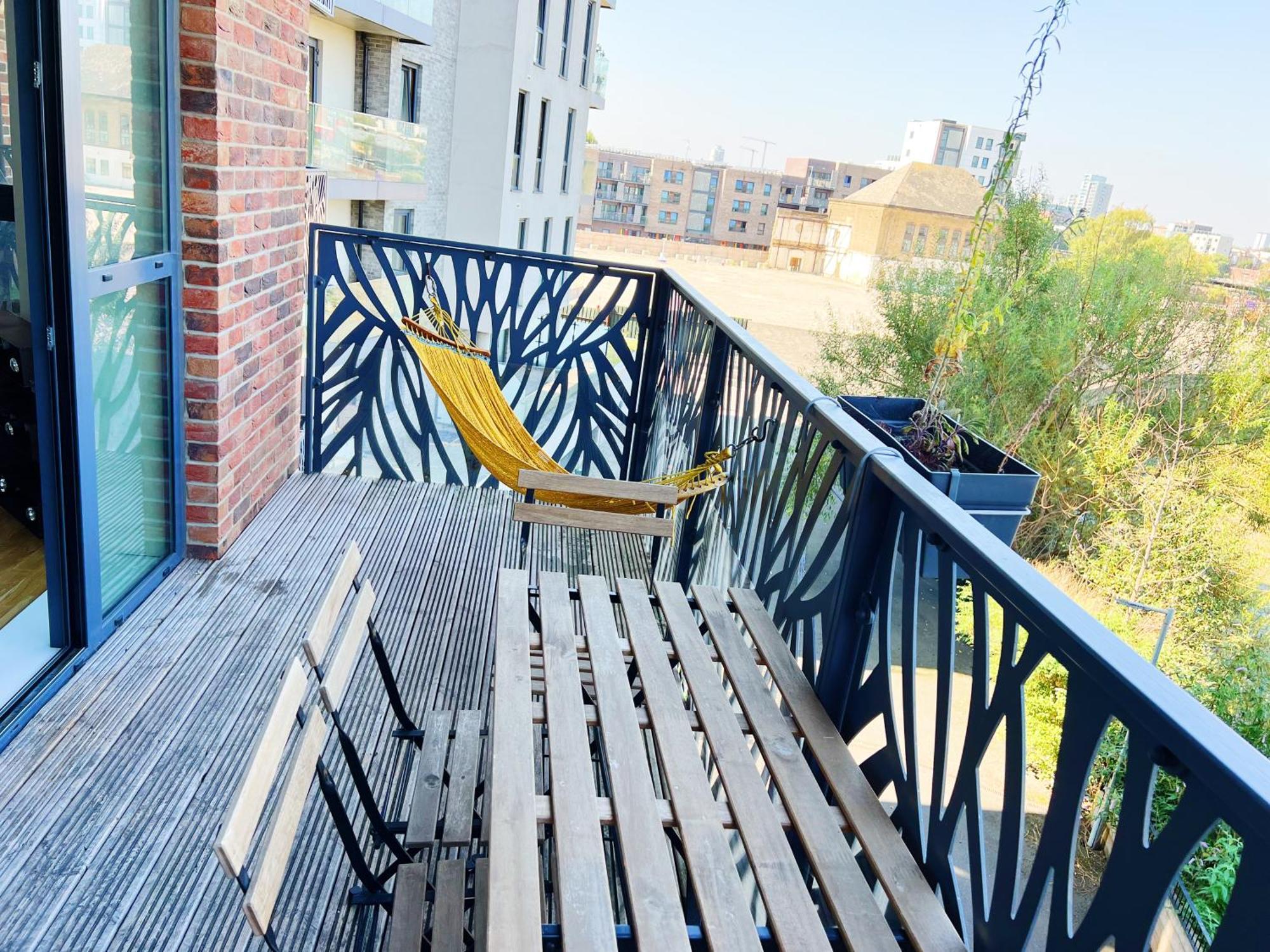 Stunning Riverside View Apartment, Near Canary Wharf & O2 Londyn Zewnętrze zdjęcie